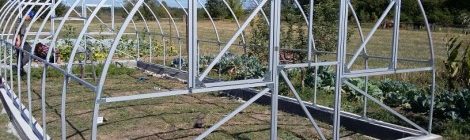 Как сделать фундамент для теплицы из поликарбоната