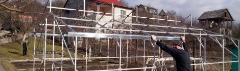 Как правильно расположить на участке теплицу из поликарбоната