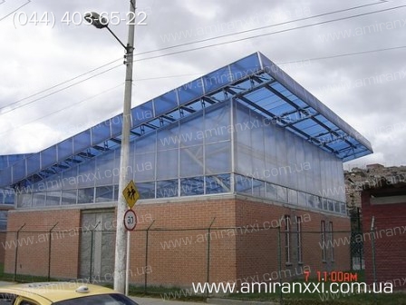 Применение поликарбоната в строительстве. Накрытие крыши поликарбонатом.