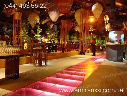 Применение монолитного поликарбоната в строительстве. Пол из поликарбоната.