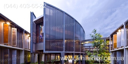 Применение монолитного поликарбоната в строительстве. Стена из поликарбоната.