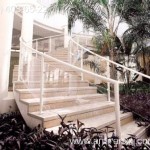 Применение монолитный поликарбоната в строительстве. Перила из поликарбоната.