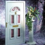 Применение монолитный поликарбоната в строительстве. Двери из поликарбоната.