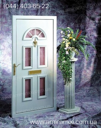 Применение монолитный поликарбоната в строительстве. Двери из поликарбоната.