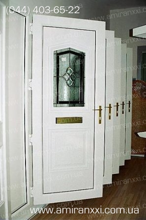 Применение профилированного поликарбоната в строительстве. Двери из поликарбоната.